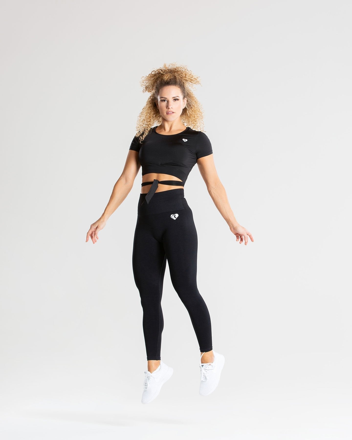 True Tie Crop Top | Black